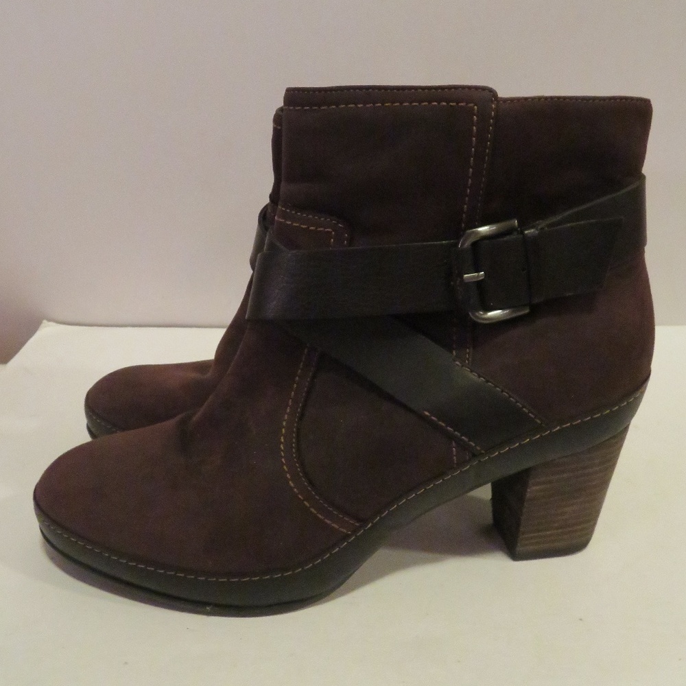 Clarks Brown Leather Suede Strap Booties Size 9
